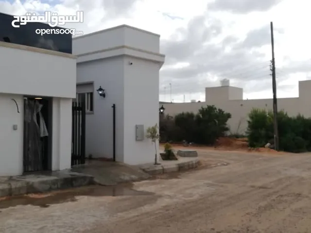 136 m2 3 Bedrooms Townhouse for Sale in Tripoli Ain Zara