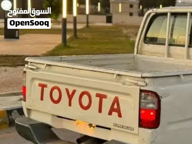 مطلوب باب تيوتا هايلوكس خلفي للبيع نفس الي في الصوره