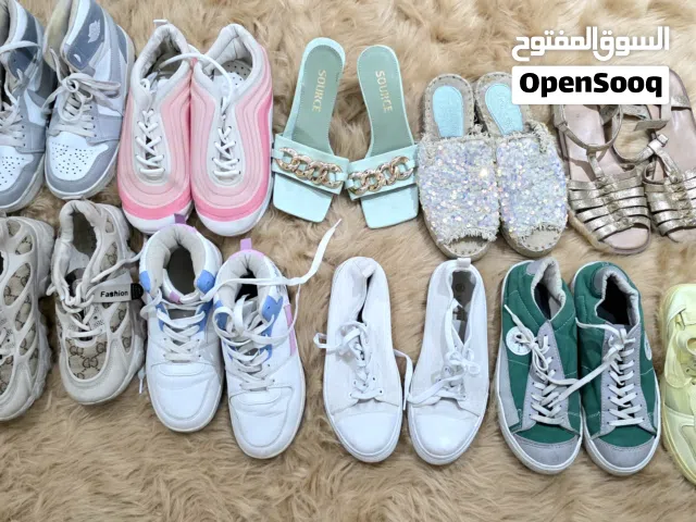 مجموعة احذية حالاها ممتازة مقاسات من 36 و37 و38 ال 13 زوج فقط 15 دينار