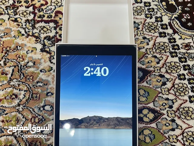 ايباد 9 للبيع مع ضمان ابل الى شهر 8 (مستعمل فقط 3 اشهر)