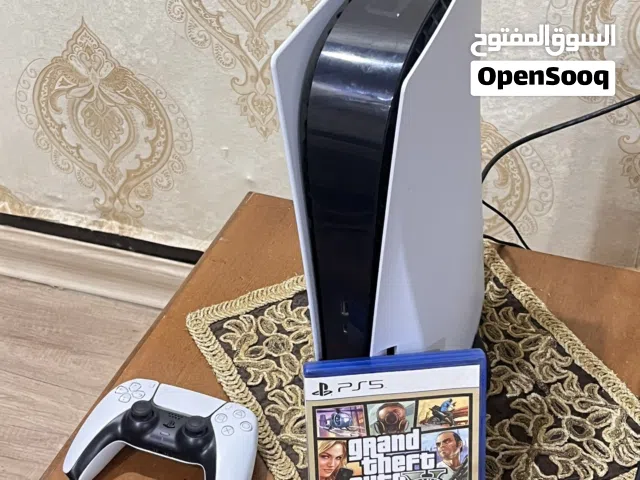 بلي فايف فات ذاكره 825 اوروبي استعمال سنه للبيع مع يد اصلي وستاند تبريد وشحن مع قرص gta5