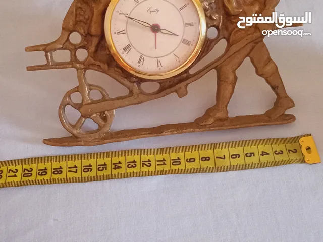ساعة تحفة ميكانيكية