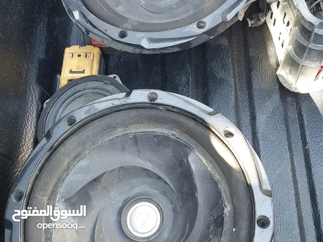 شوادر بنقو وديانا عدد 2 وسماعات كينود الاصلي ونثريات للسيارات  للبيع