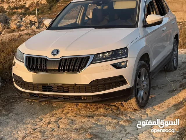 جيب سكودا كاروك ترخيص 2020 ديزل 1600 للبيع بحاله ممتازه فل فل اضافات ما عدا فتحه