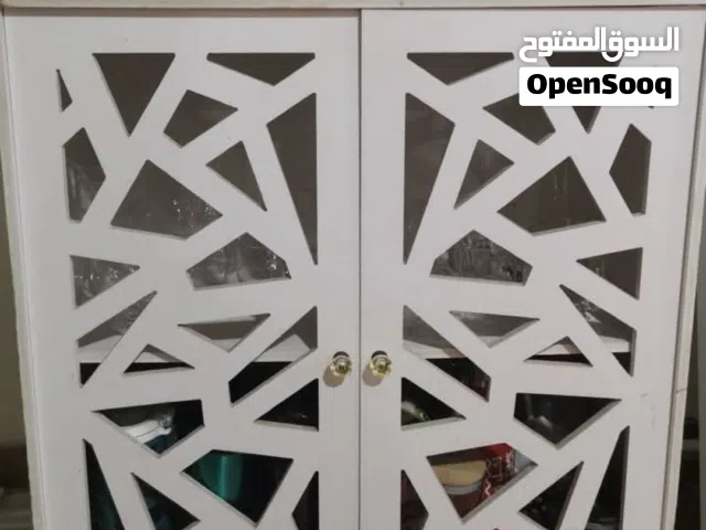 فرصه مرايا عدد 2 تعليق او ارضي حجم كبير وطاولة قهوه بسعر مغري فقط 10 دنانير لجميع الأغراض