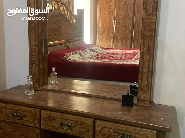 غرفة نوم للبيع مستعملة من دون فرشة