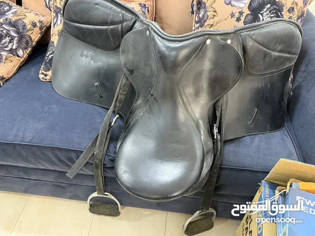 سرج انجليزي مستخدم اسبوع بس سعر الشراء 75 سعر البيع 45. قابل للجاد