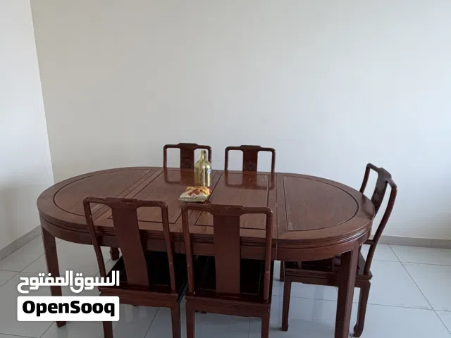 طاولة طعام