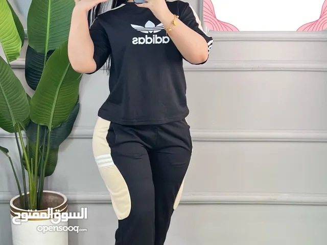 بيجامة أديداس الرياضية - لأناقتك وراحتك اليومية".