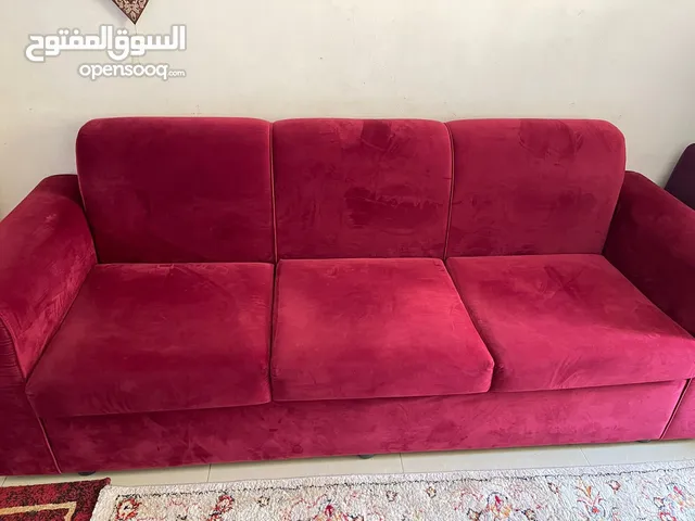 كنفه بحالة كالجديدة مخمل