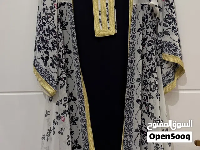 مغربي قطعتين مع حزام