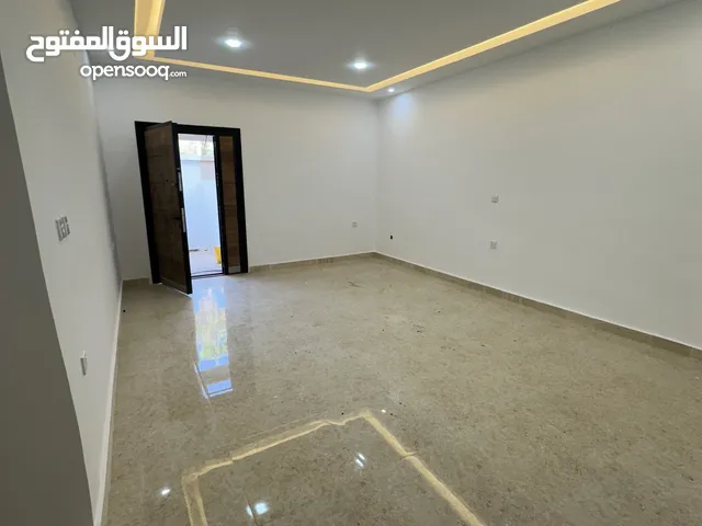 Unfurnished Villa in Benghazi Dubai Road