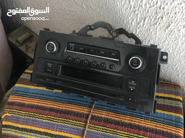 للبيع مسجل التيما وكاله نظيف فيه بلوتوث AUX يركب من موديل 2013 إلى 2018