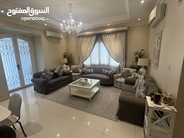 320 m2 4 Bedrooms Villa for Sale in Muscat Al Khoud