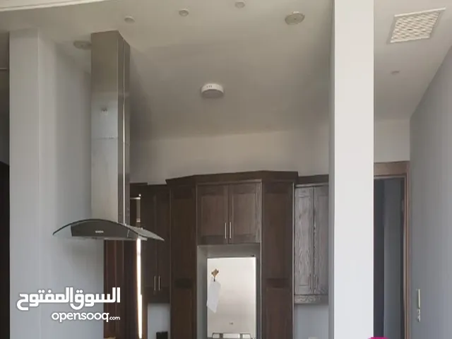 شقة مفروشة للإيجار في رجم عميش