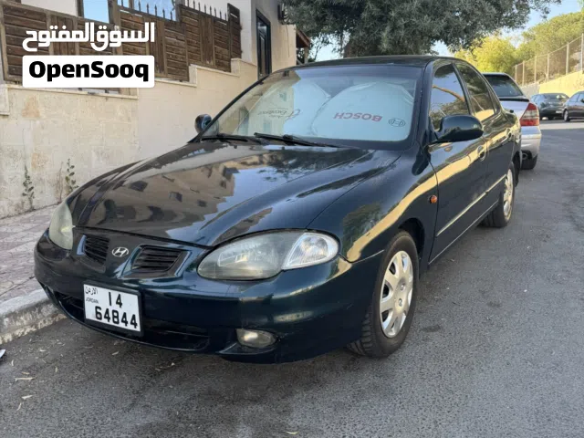 2000 هيونداي افانتي Standard