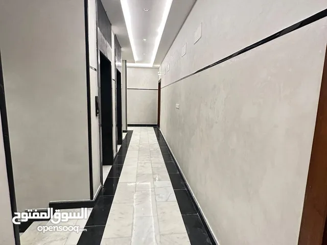 160 m2 5 Bedrooms Apartments for Sale in Jeddah Al Wahah