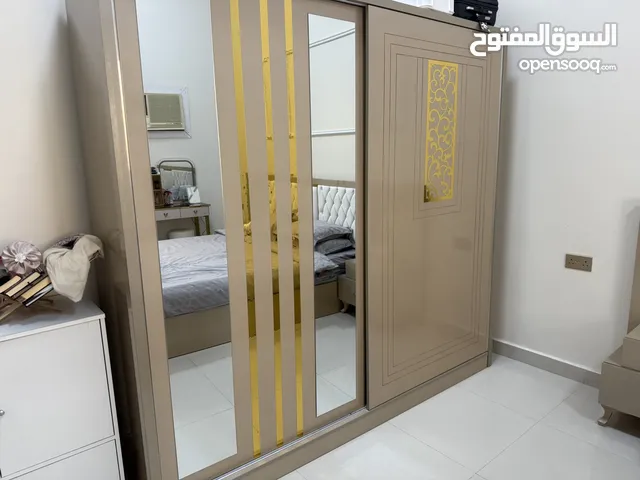 غرفه نوم كامله بحاله جيده جدا