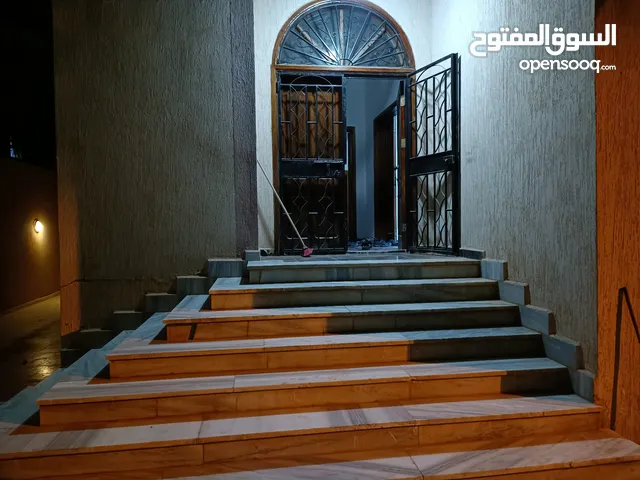 280 m2 More than 6 bedrooms Townhouse for Rent in Benghazi Al-Hijaz st.