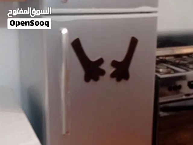 ثلاجة بحالة ممتازه للبيع