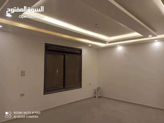 180 m2 3 Bedrooms Apartments for Sale in Zarqa Al Zarqa Al Jadeedeh