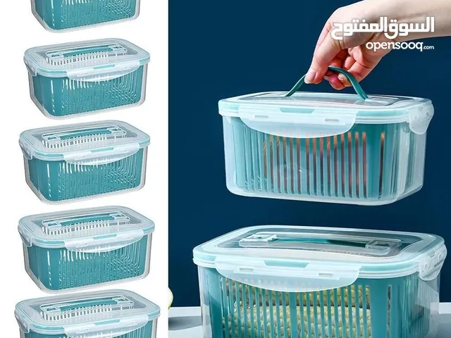حافظات مع مصفي و قبغ عدد 5  بلاستك خالي من البيسفينول درجه اولى  ب احجام مختلفة من كبير للصغير جداً
