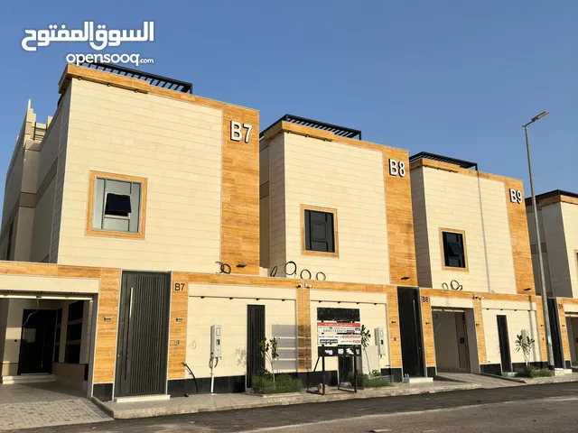 390 m2 5 Bedrooms Villa for Sale in Al Madinah Ad Difa