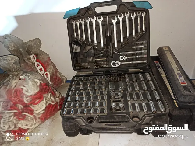 Hand tools & building materials