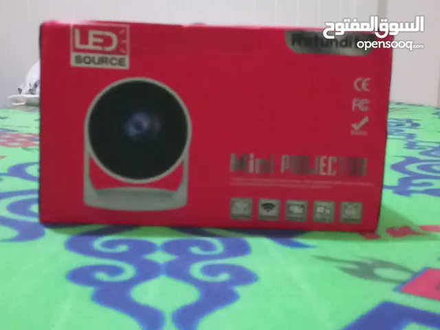 عارض فيديوهات (بروجكتر) شبه جديد للبيع