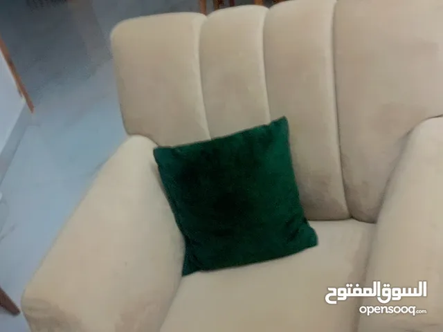 طقم كنب سبع مقاعد مستعمل شهر
