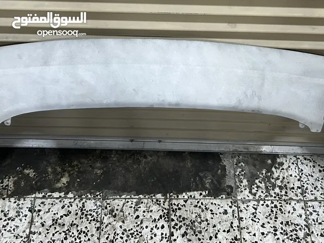 للبيع كميه اكسسوارات و اغراض لكزس gs موديل 1998/2005 و لكزس LS430