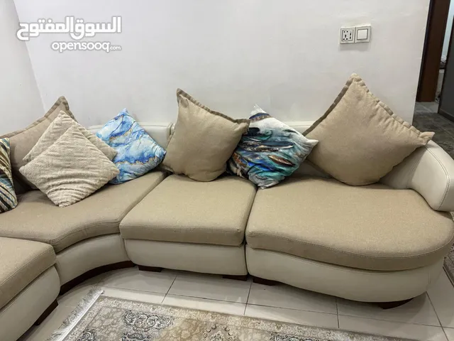 ديوان مع غرفة الخطار