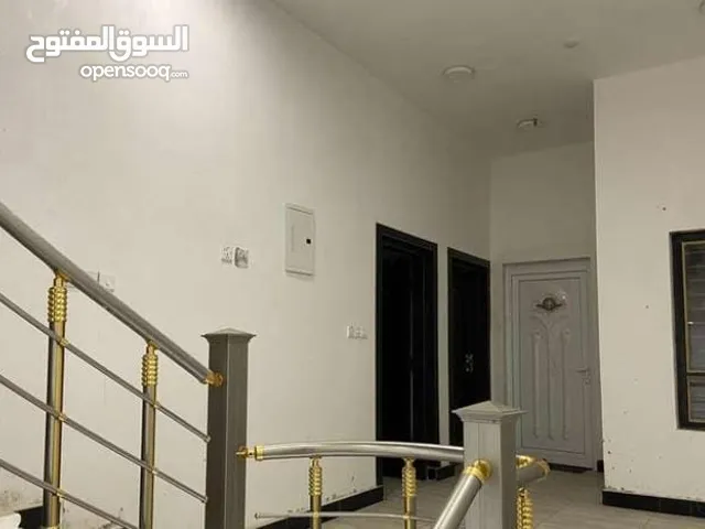 265m2 5 Bedrooms Townhouse for Rent in Basra Juninah