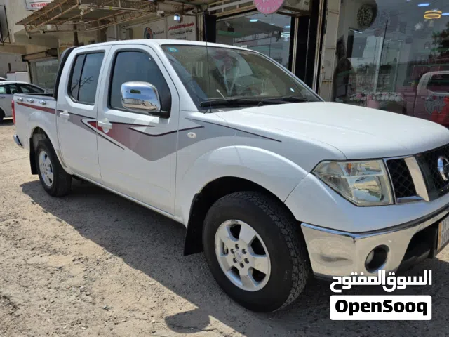 2014 نيسان نافارا SE