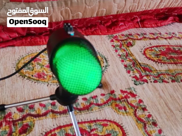 مايك من نوع HAVITبحاله الوكاله معو جميع معداتو مكفول شهرين للبيع مستعجل اناره الوان