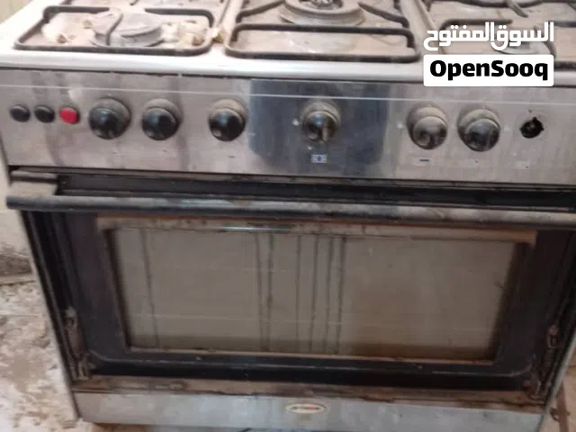 بوتجاز  5عيون بحالة ممتازة والفرن شغال