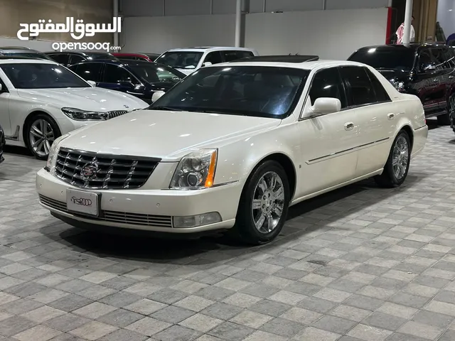 Cadillaic DTS V8