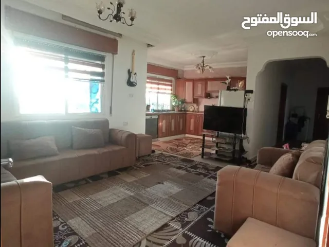 شقه للبيع اربد بين مجمع الشيخ خليل والحي الشرقي