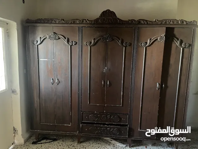 اثاث بيت مستعمل ( خزانة ثلاجة غسالة طاولات سجاد بوفيه واخرى )