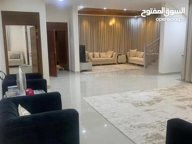 275 m2 3 Bedrooms Villa for Sale in Dhofar Salala