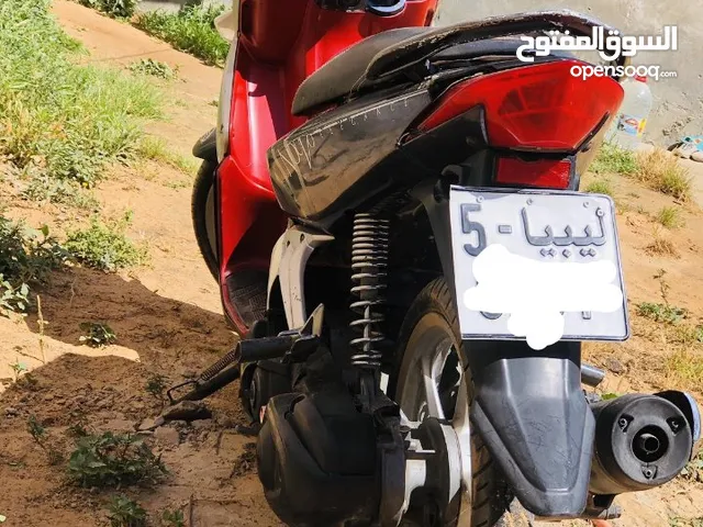 Yamaha SR400 2012 in Tripoli