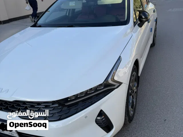 K5 خليجي 2022 لون ابيض مكفولة السيارة باسمي السيارة مكانها زيونة تفاصيل اكثر راسلني