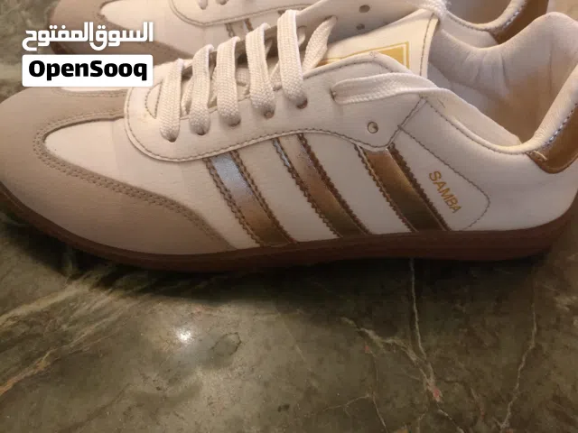 شوز مقاس 41 اتلبست مرتين