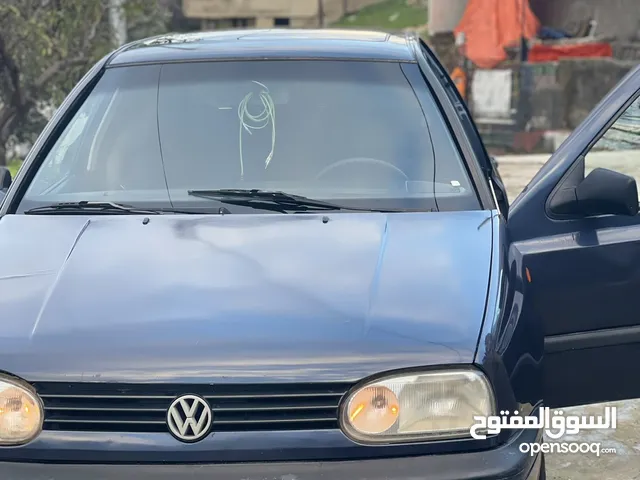 Used Volkswagen Passat in Irbid