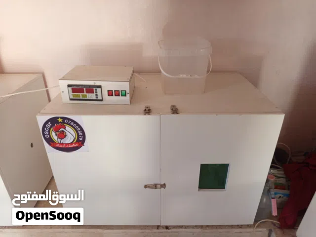 للبيع فقاسات بيض وحاضنات صيصان