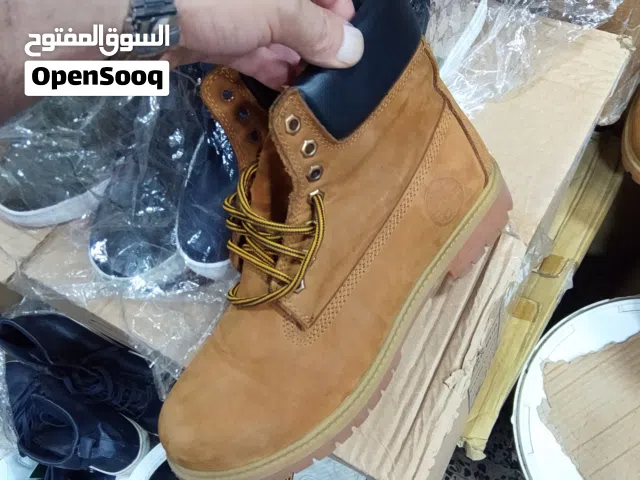 42 Sport Shoes in Algeria