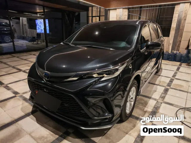 2024 Toyota Sienna XLE Limited