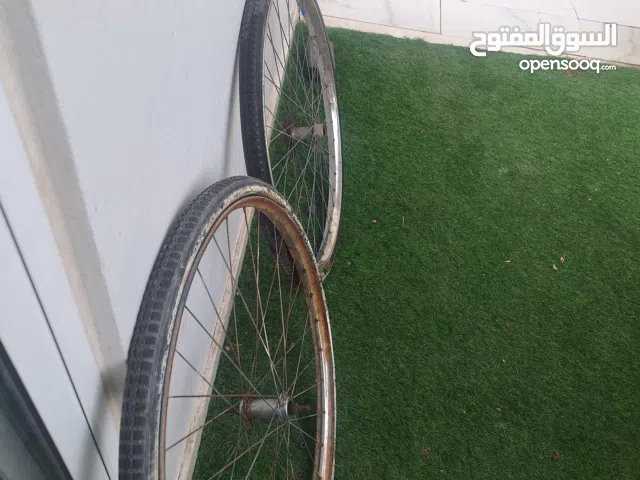 للبيع رنقات ريلي مافيه اي شي وتاير الي وار جديد والي قادم زين مافيه اي ضرر