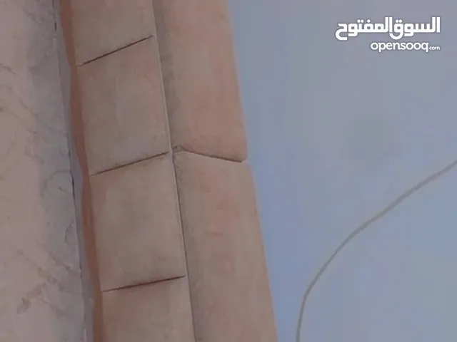 بفة بتفتح وبتسكر خشب لاتيه