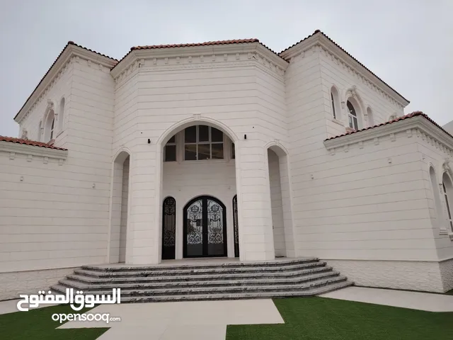 685 m2 More than 6 bedrooms Villa for Sale in Abu Dhabi Khalifa City